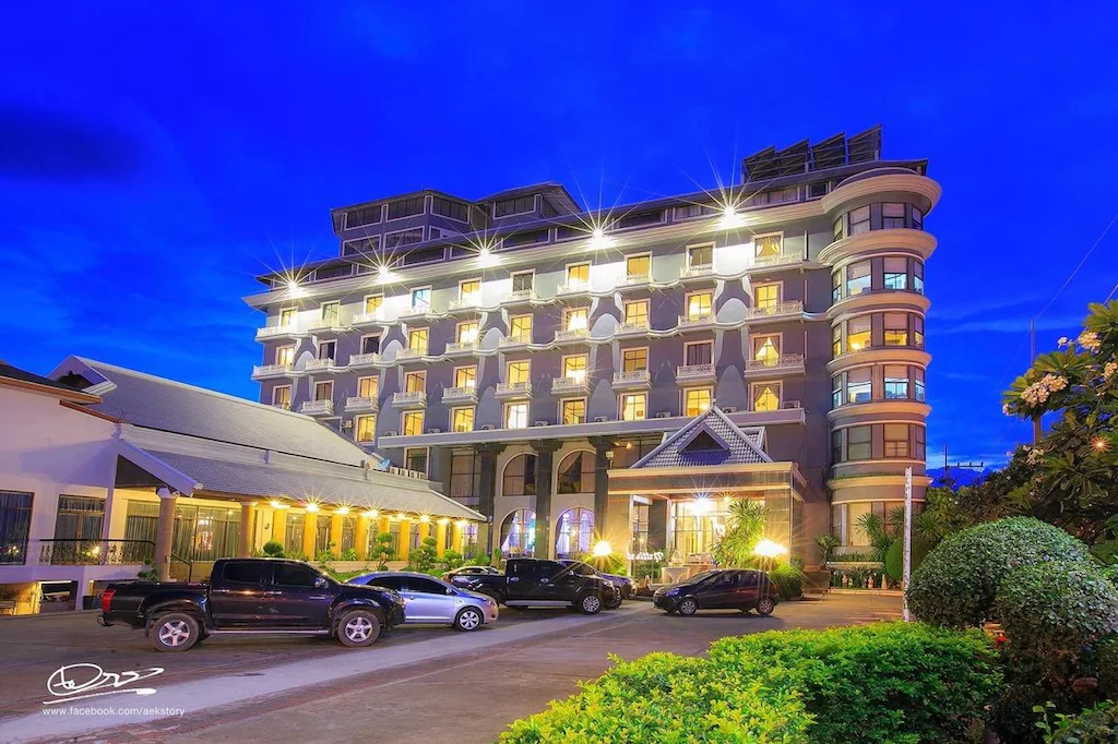 nattirat-grand-hotel01